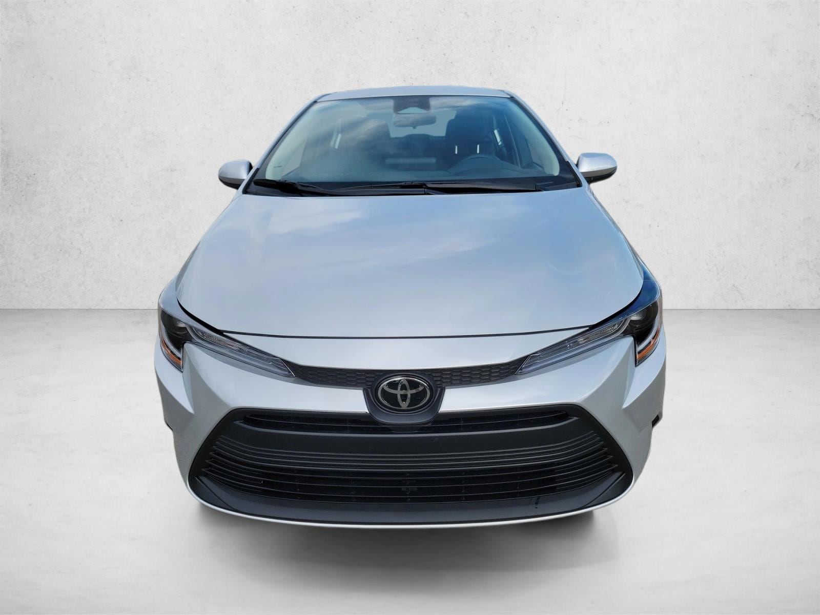 Used 2025 Toyota Corolla LE with VIN 5YFB4MDE6SP296046 for sale in Northfield, Minnesota