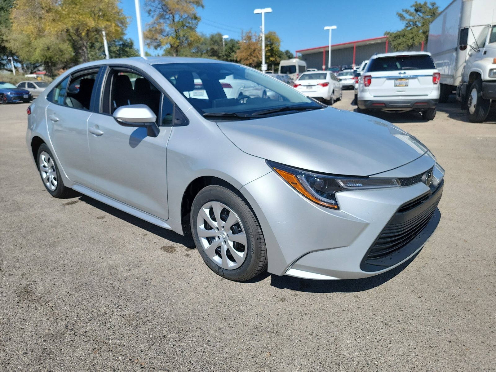 2025 Toyota Corolla LE photo 3