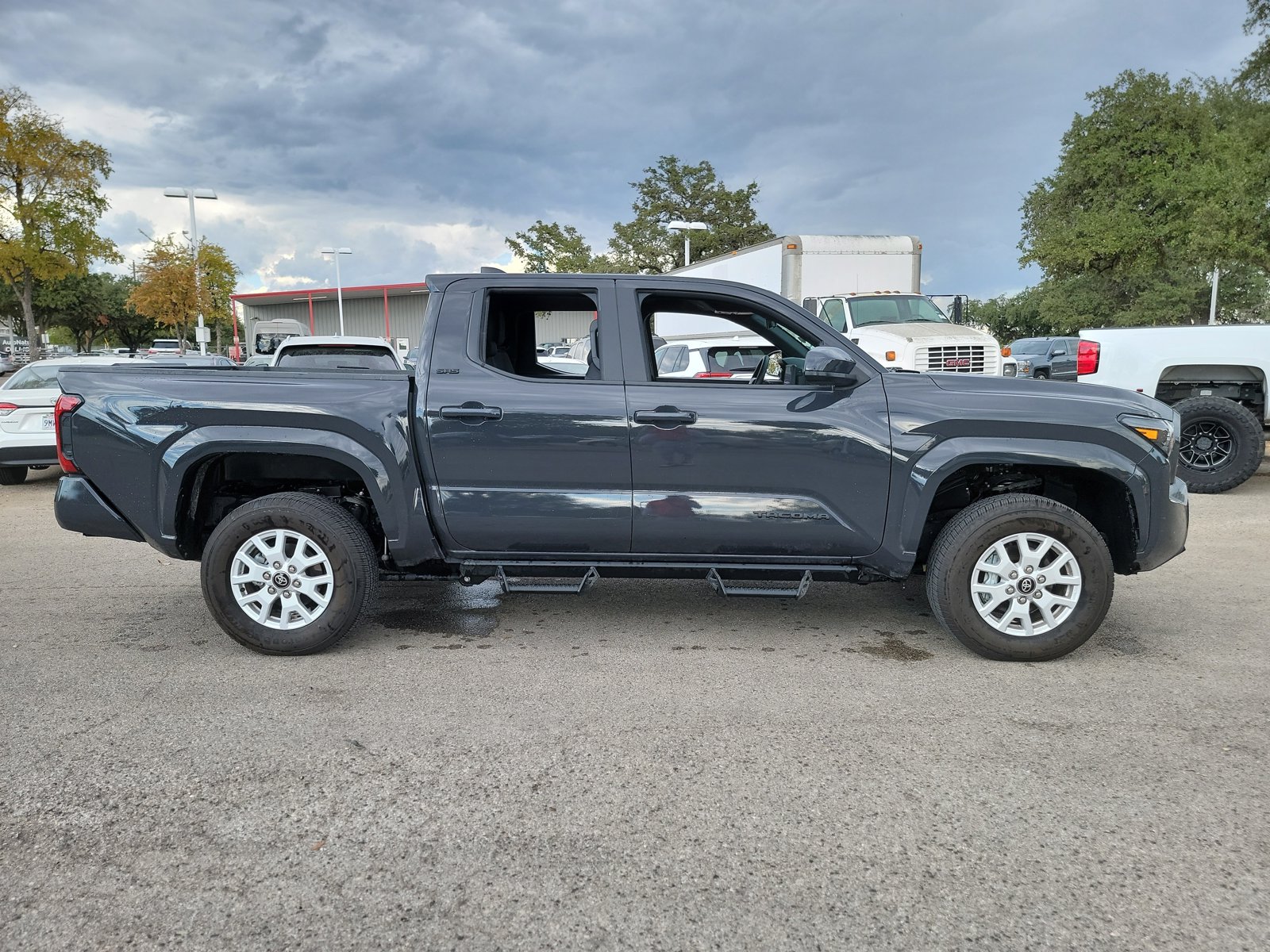 2025 Toyota Tacoma SR5 photo 2