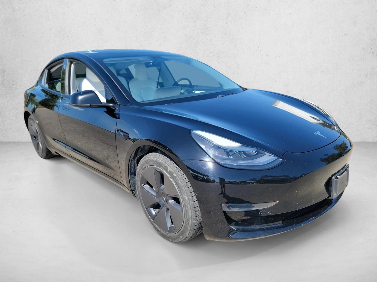 2021 Tesla Model 3 Standard Range Plus photo 3