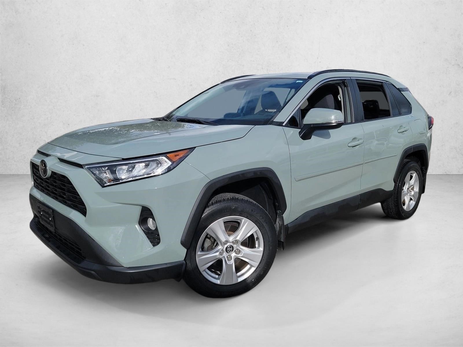 2020 Toyota RAV4 XLE