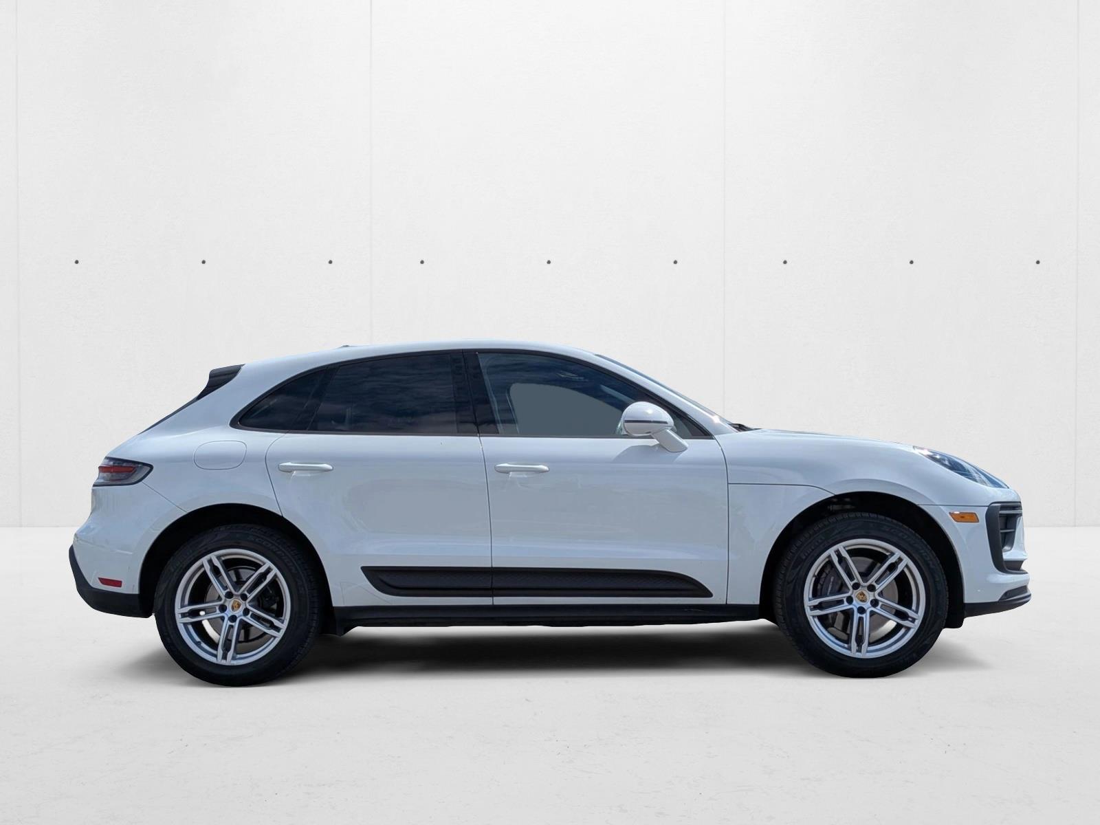 2022 Porsche Macan photo 4