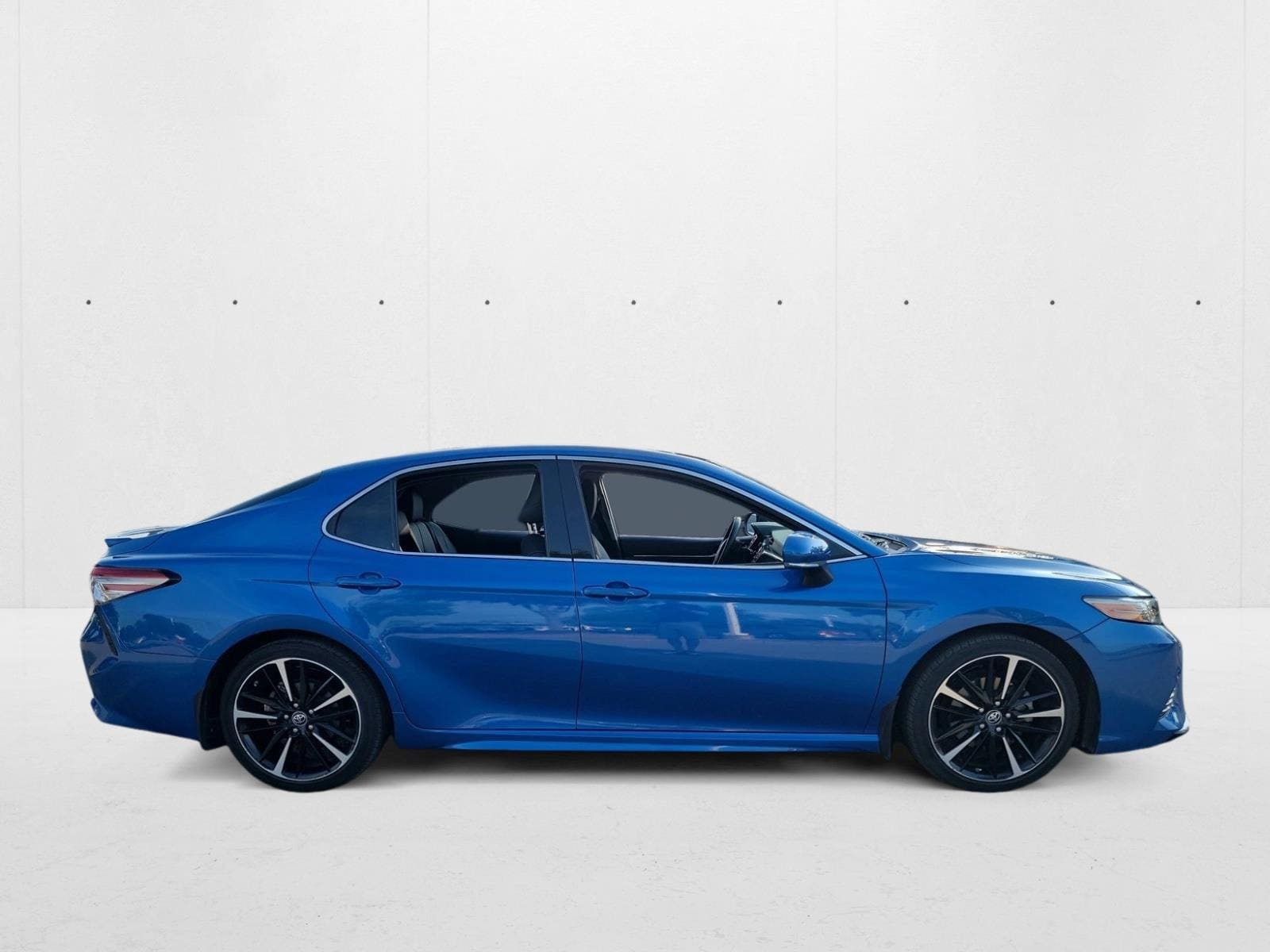 2018 Toyota Camry XSE photo 4