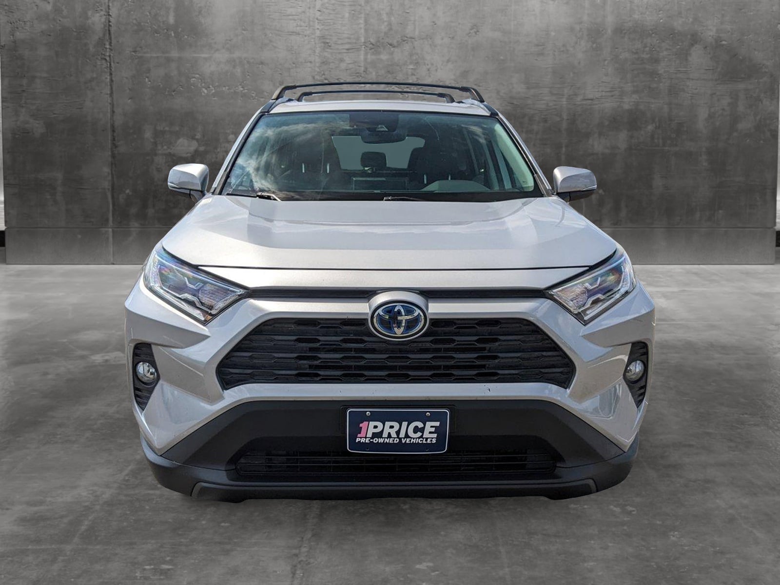 Used 2019 Toyota RAV4 XLE with VIN 2T3RWRFV1KW004845 for sale in Austin, TX