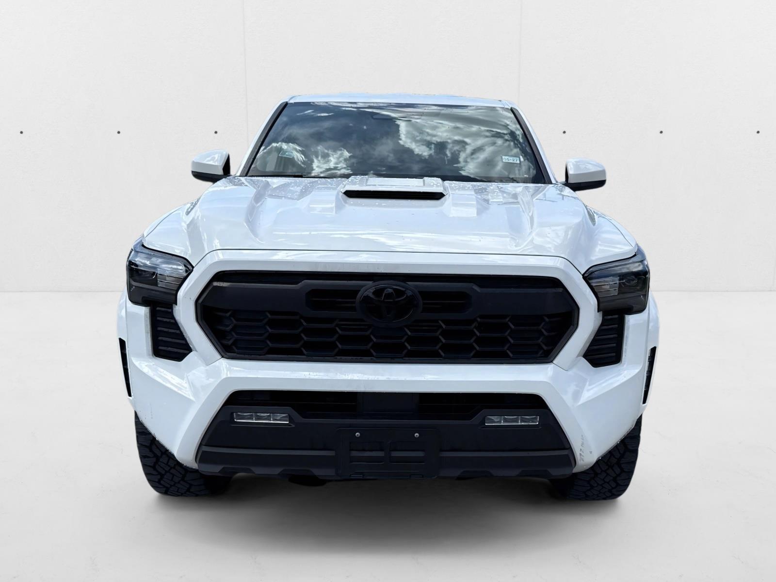 2025 Toyota Tacoma TRD Sport photo 2