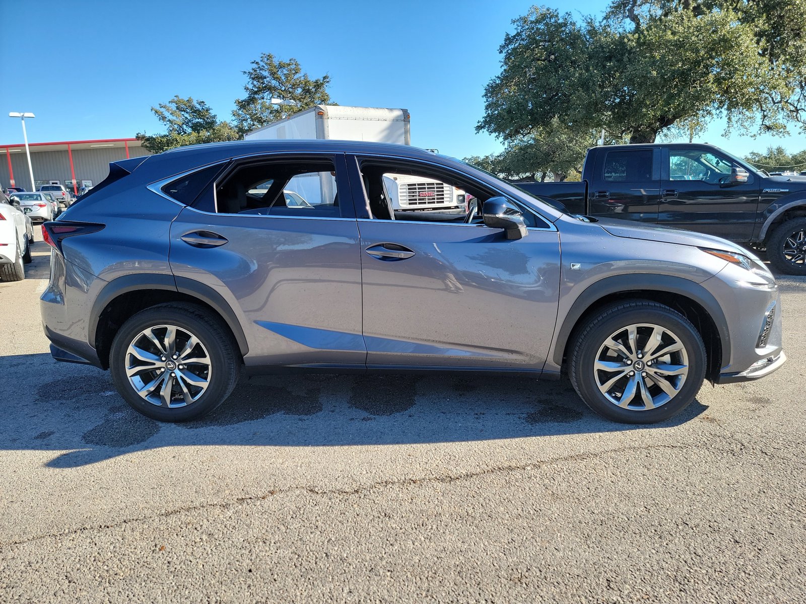 2021 Lexus NX 300 F SPORT photo 4