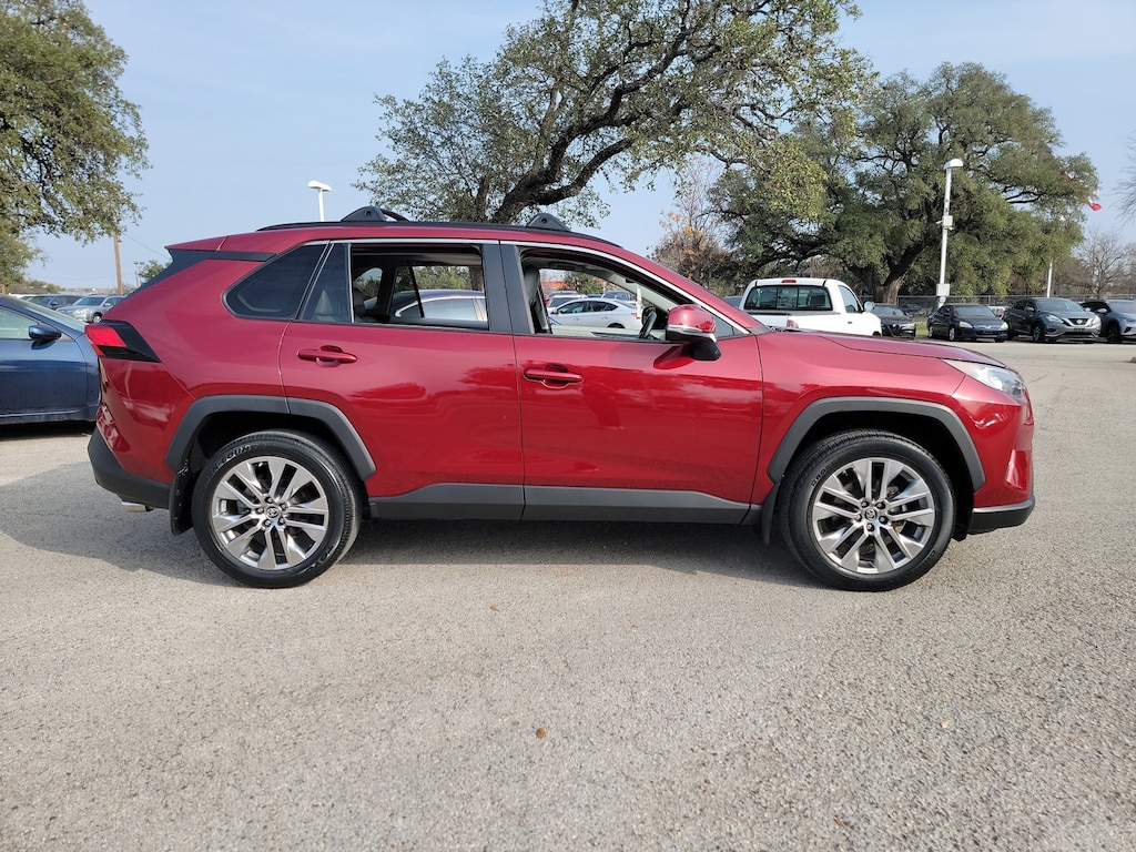 Used 2019 Toyota RAV4 XLE Premium SUV