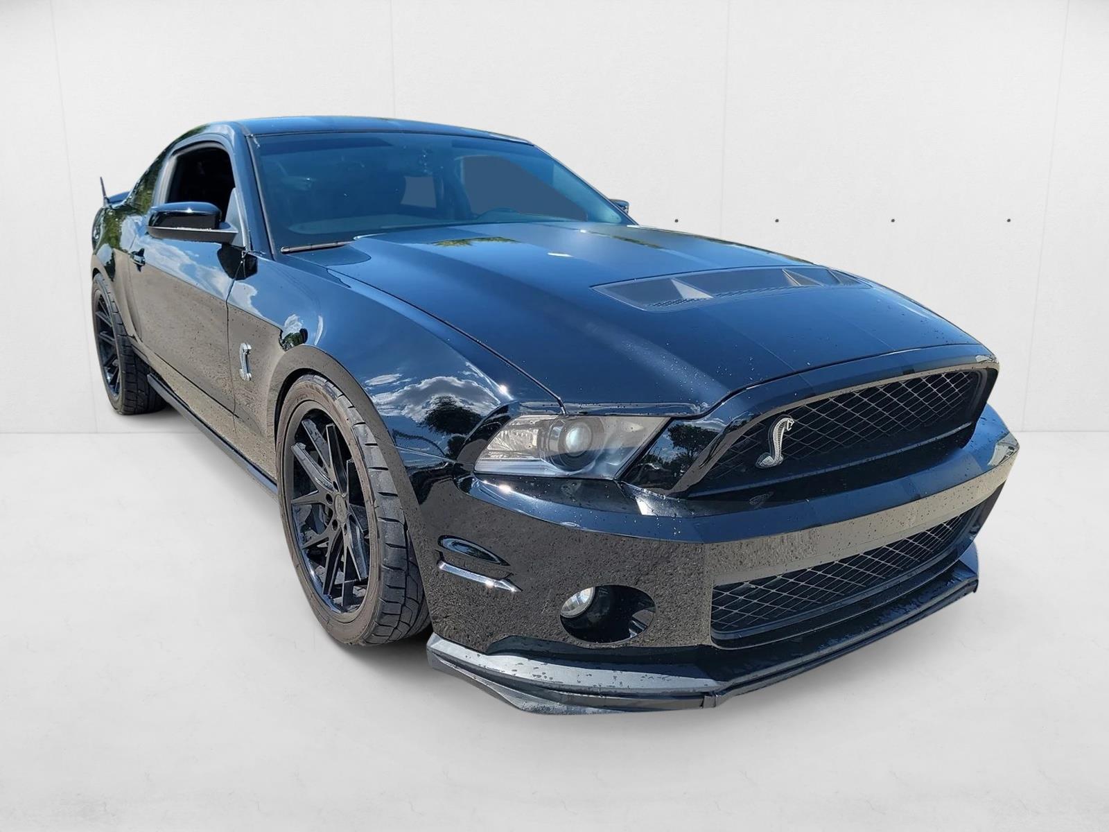 2010 Ford Mustang Shelby GT photo 3