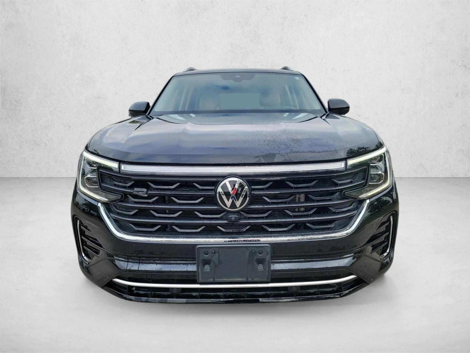 2024 Volkswagen Atlas SEL Premium R-Line photo 2