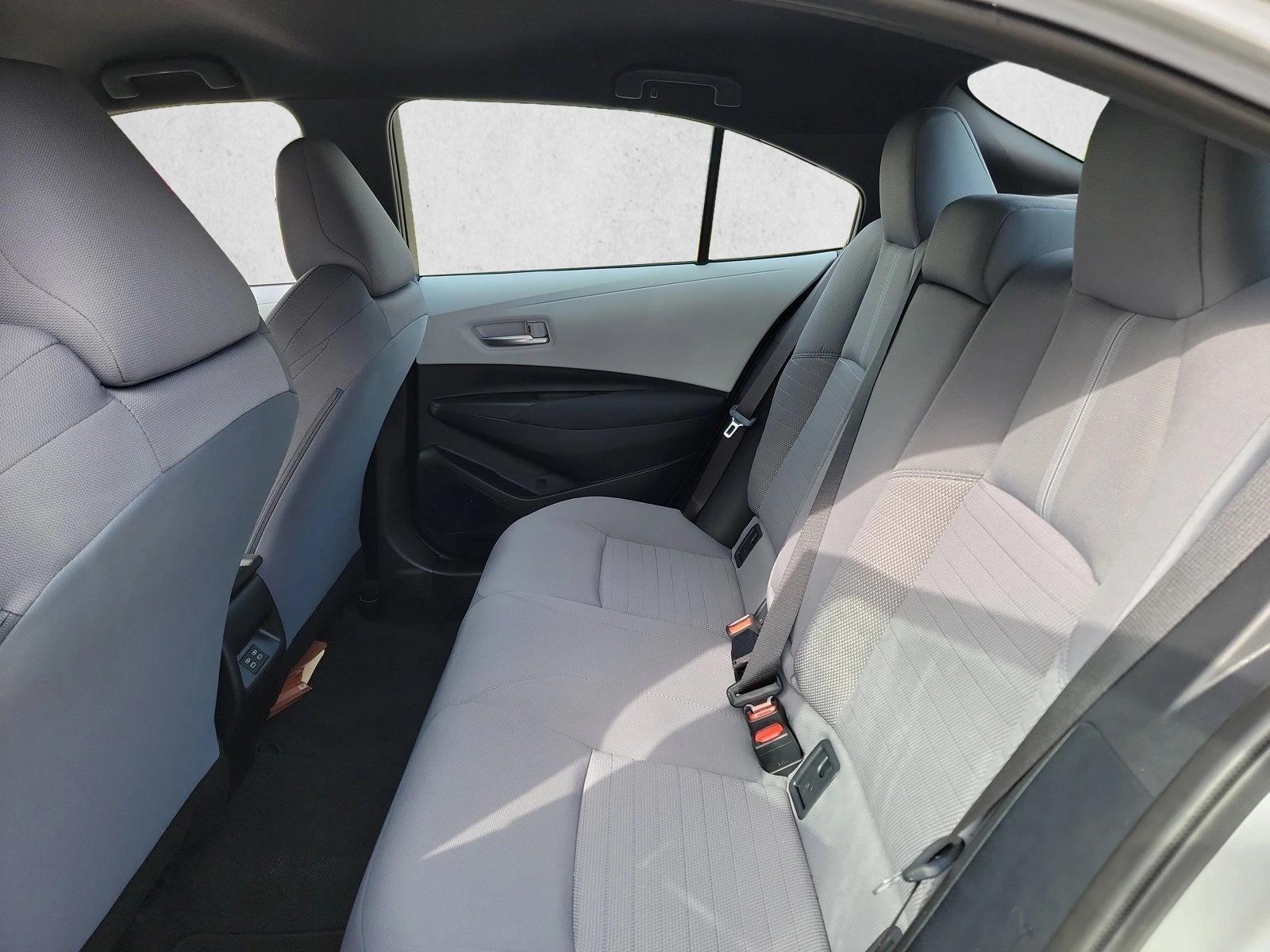 2026 Toyota Corolla SE - Photo 10