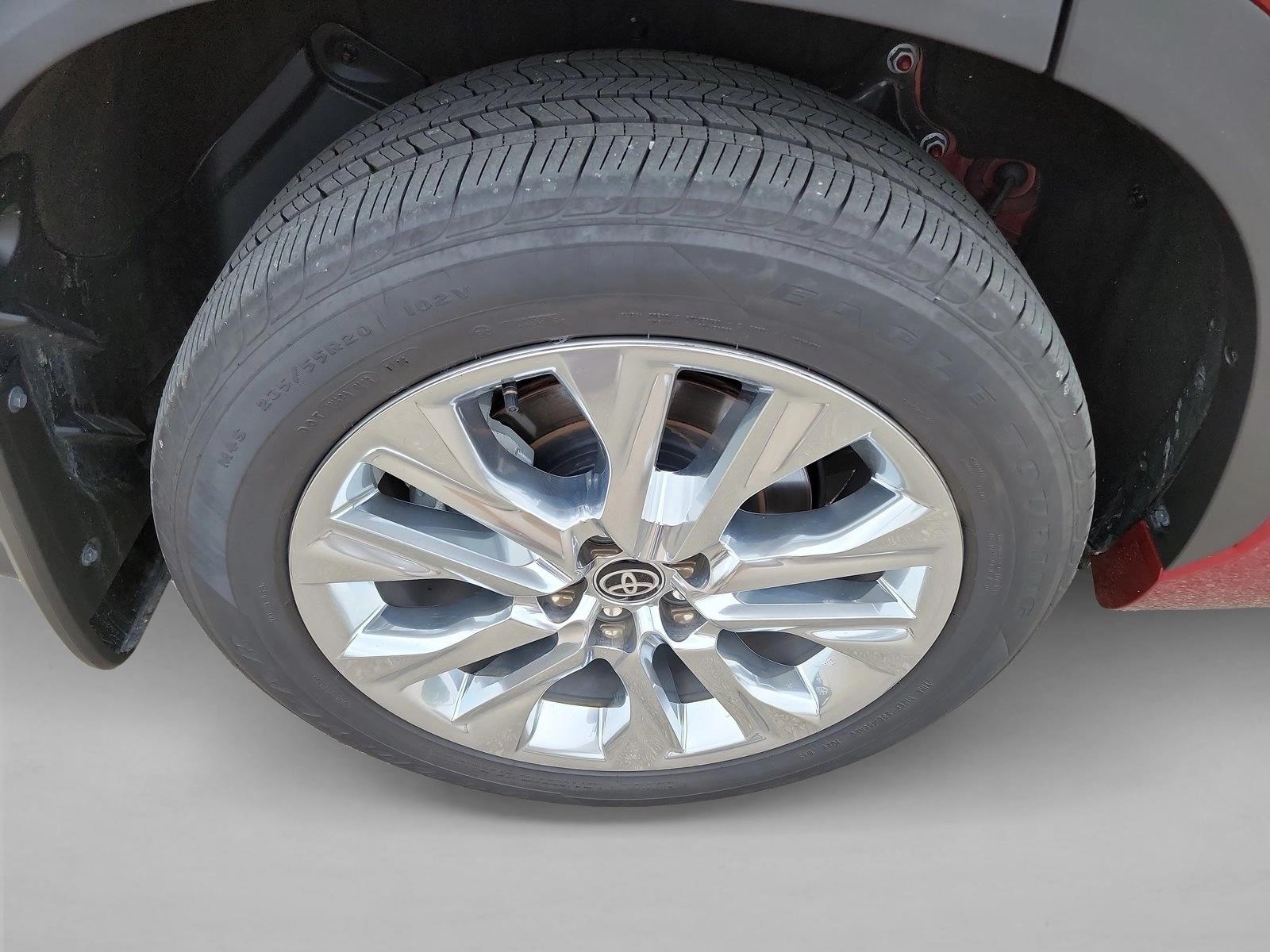 2026 Toyota Highlander Limited - Photo 11