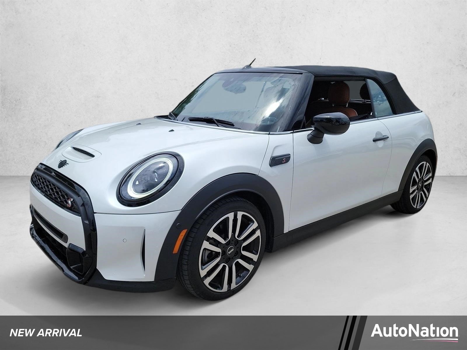2024 MINI Convertible Cooper S's photo