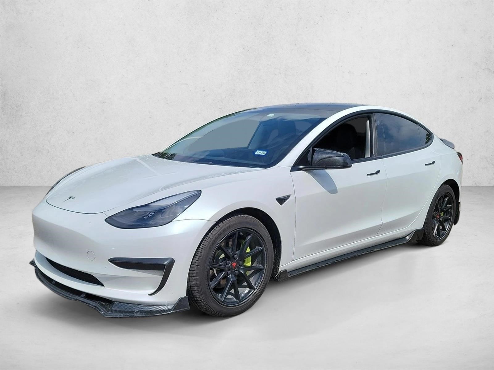 2023 Tesla Model 3 -'s photo