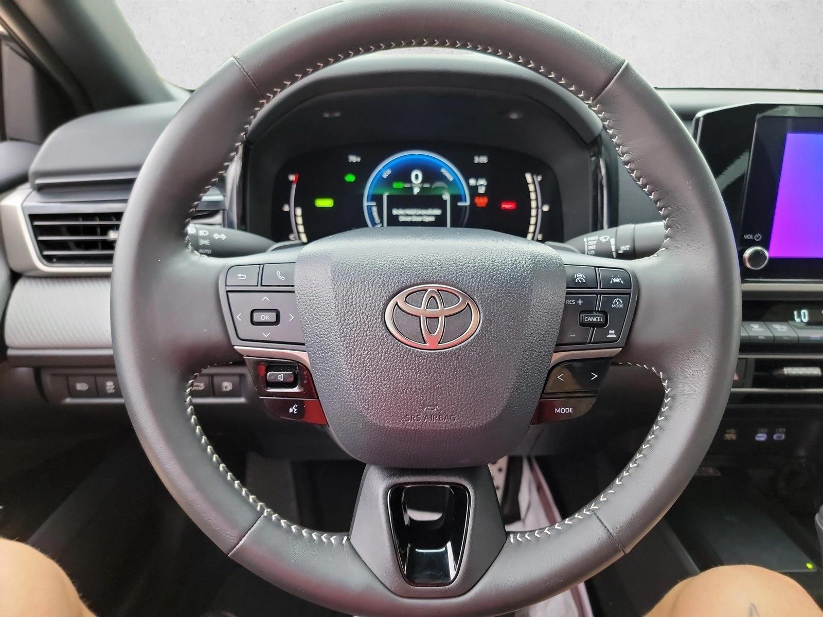 2026 Toyota Camry SE - Photo 19