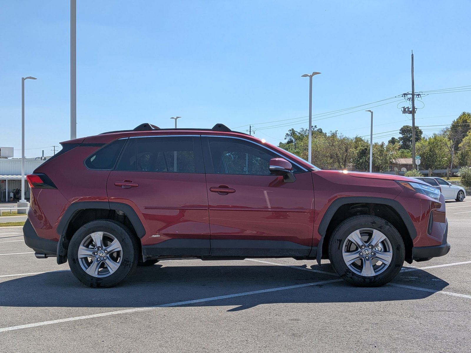 2025 Toyota RAV4 Hybrid SE photo 2