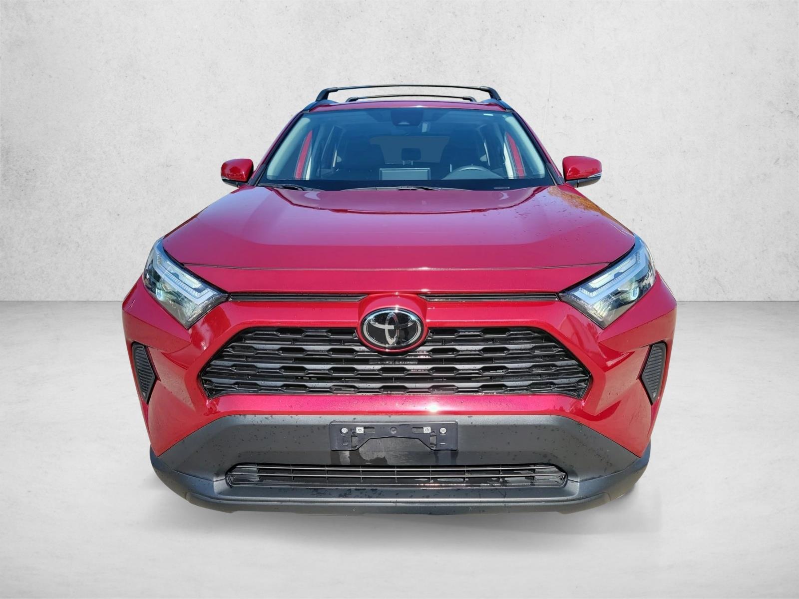 2024 Toyota RAV4 XLE photo 2