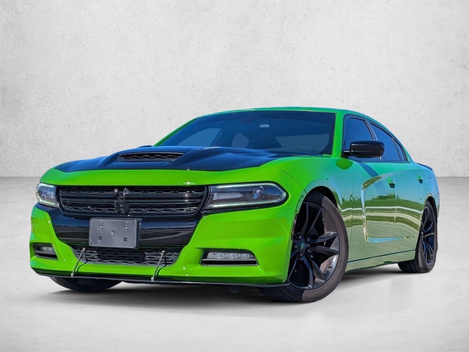 2017 Dodge Charger SXT's photo