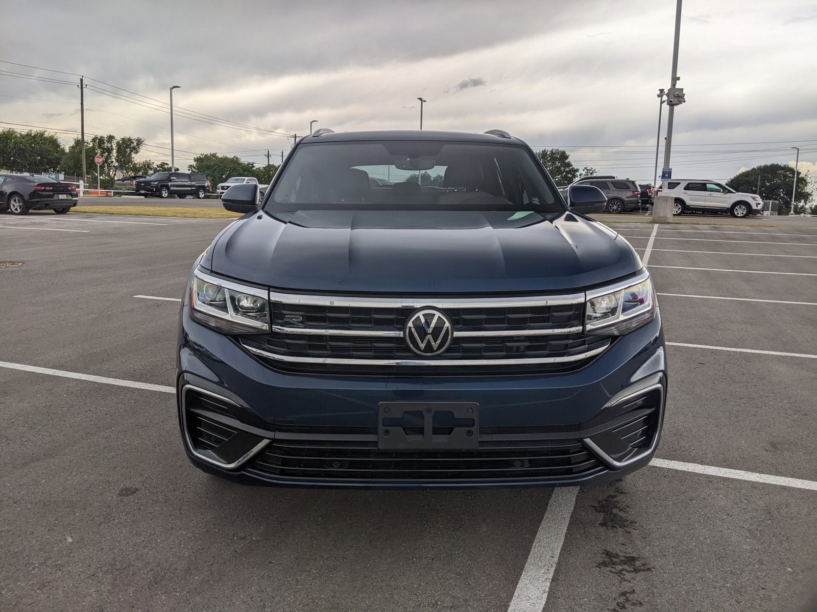 Used 2021 Volkswagen Atlas Cross Sport SE w/Tech R-Line with VIN 1V2RE2CA3MC225492 for sale in Austin, TX