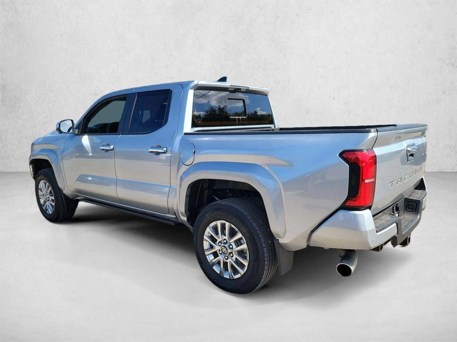 2024 Toyota Tacoma Limited - Photo 7