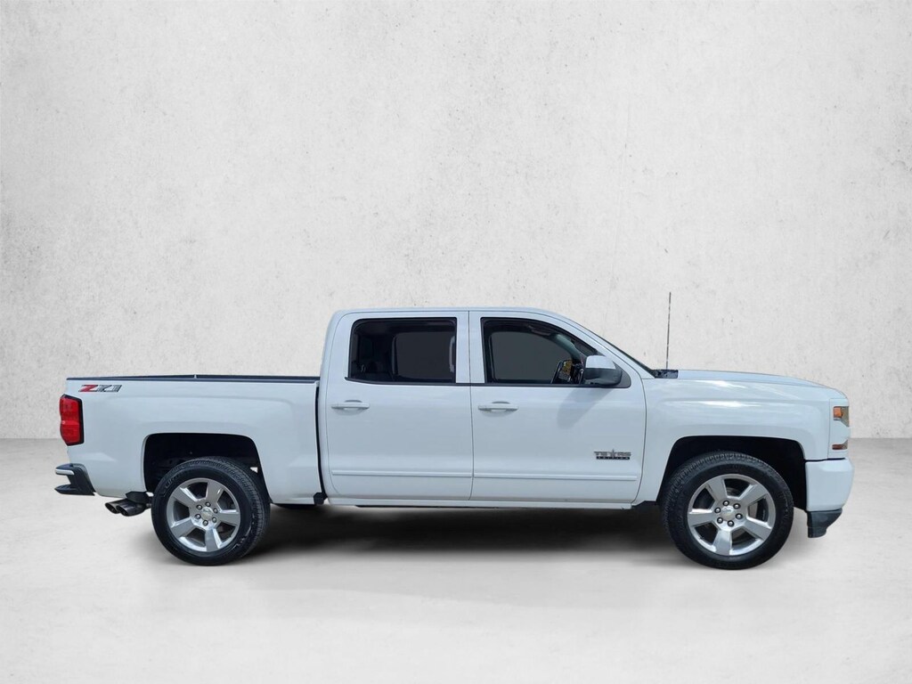 Used 2018 Chevrolet Silverado 1500 LT w/2LT Truck Crew Cab