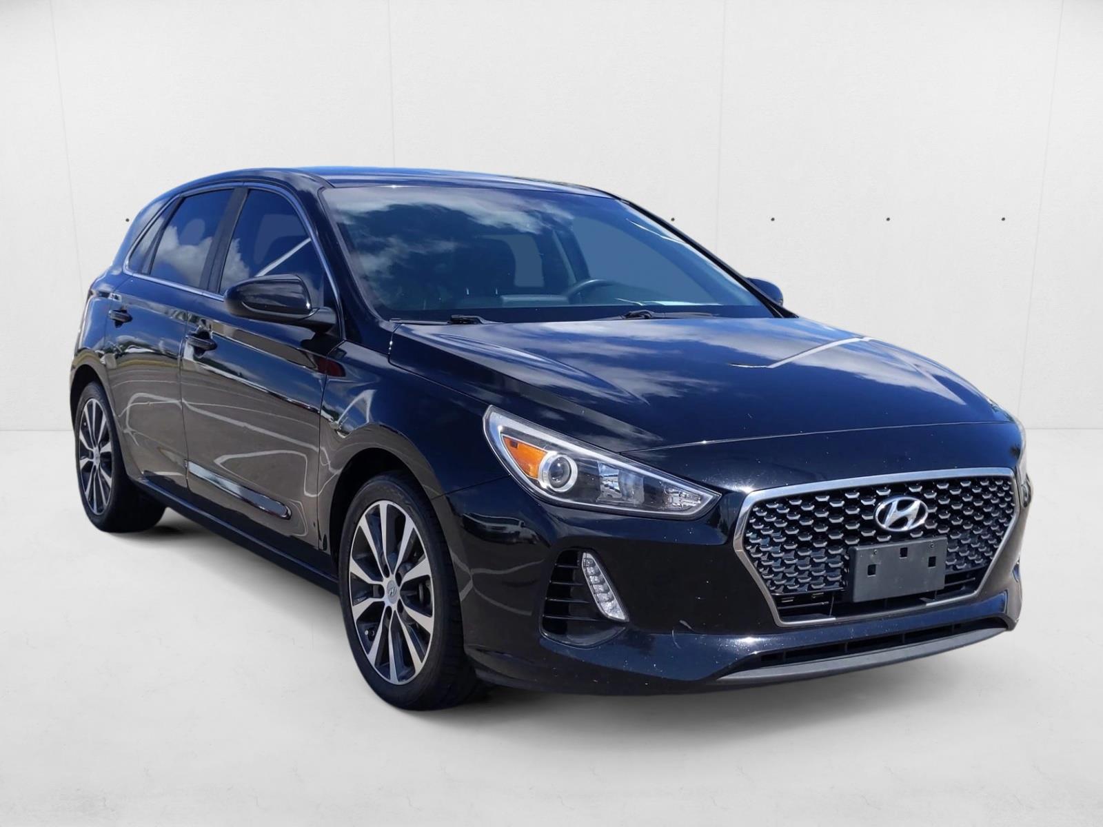 2018 Hyundai Elantra GT Base photo 3