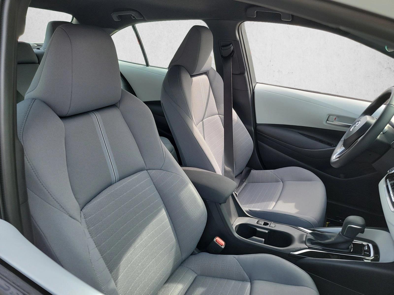 2026 Toyota Corolla SE - Photo 11