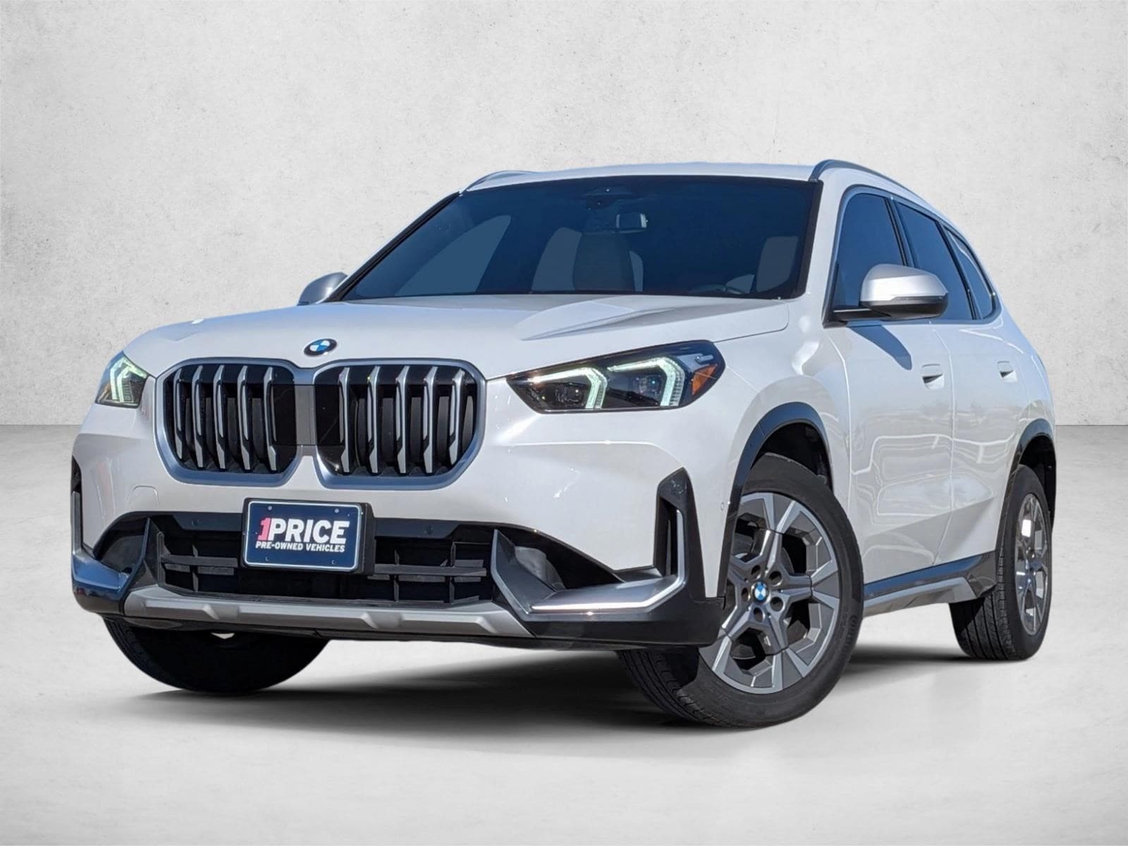 2024 BMW X1 28i's photo