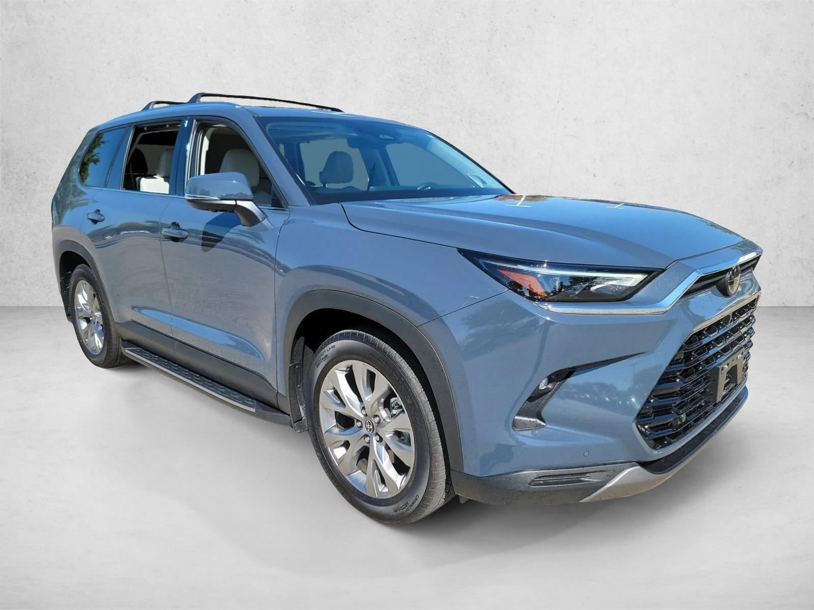 2025 Toyota Grand Highlander Limited photo 3