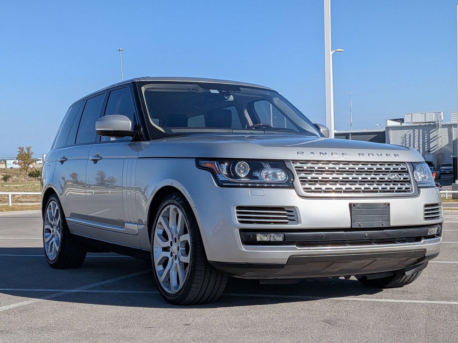 2016 Land Rover Range Rover SuperCharged photo 2