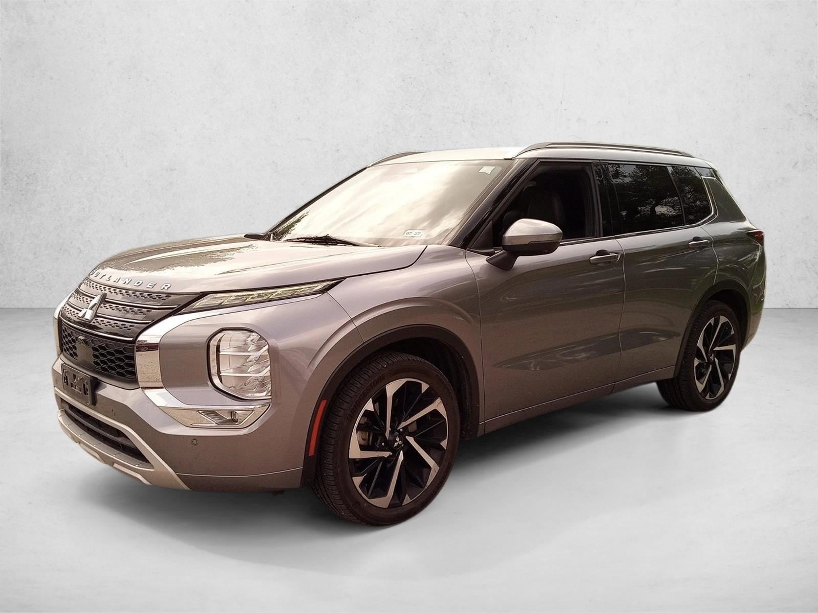 2022 Mitsubishi Outlander SEL 2WD's photo