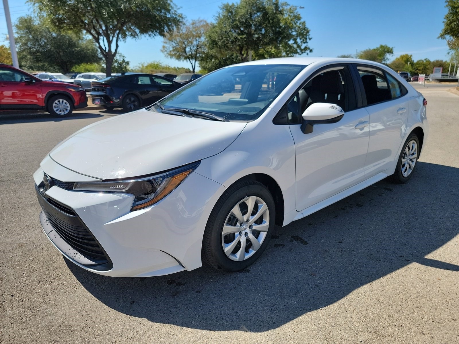 2025 Toyota Corolla LE's photo