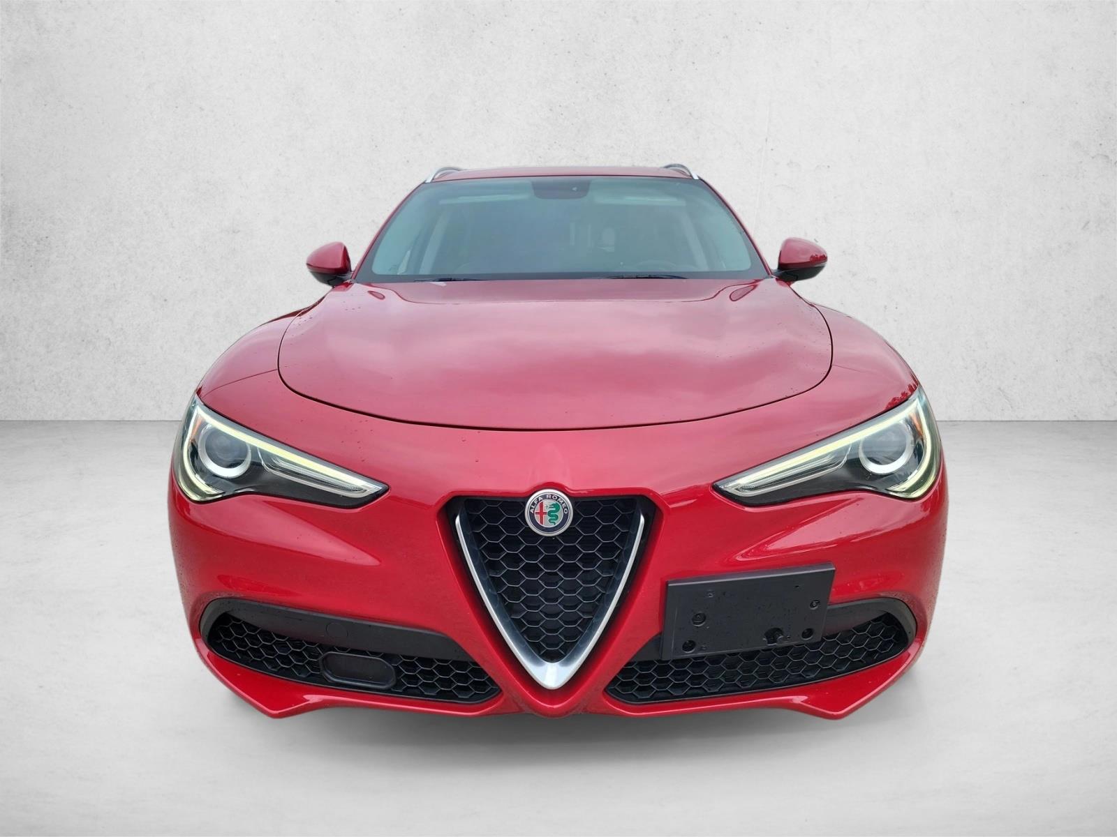 2018 Alfa Romeo Stelvio Q4 photo 2