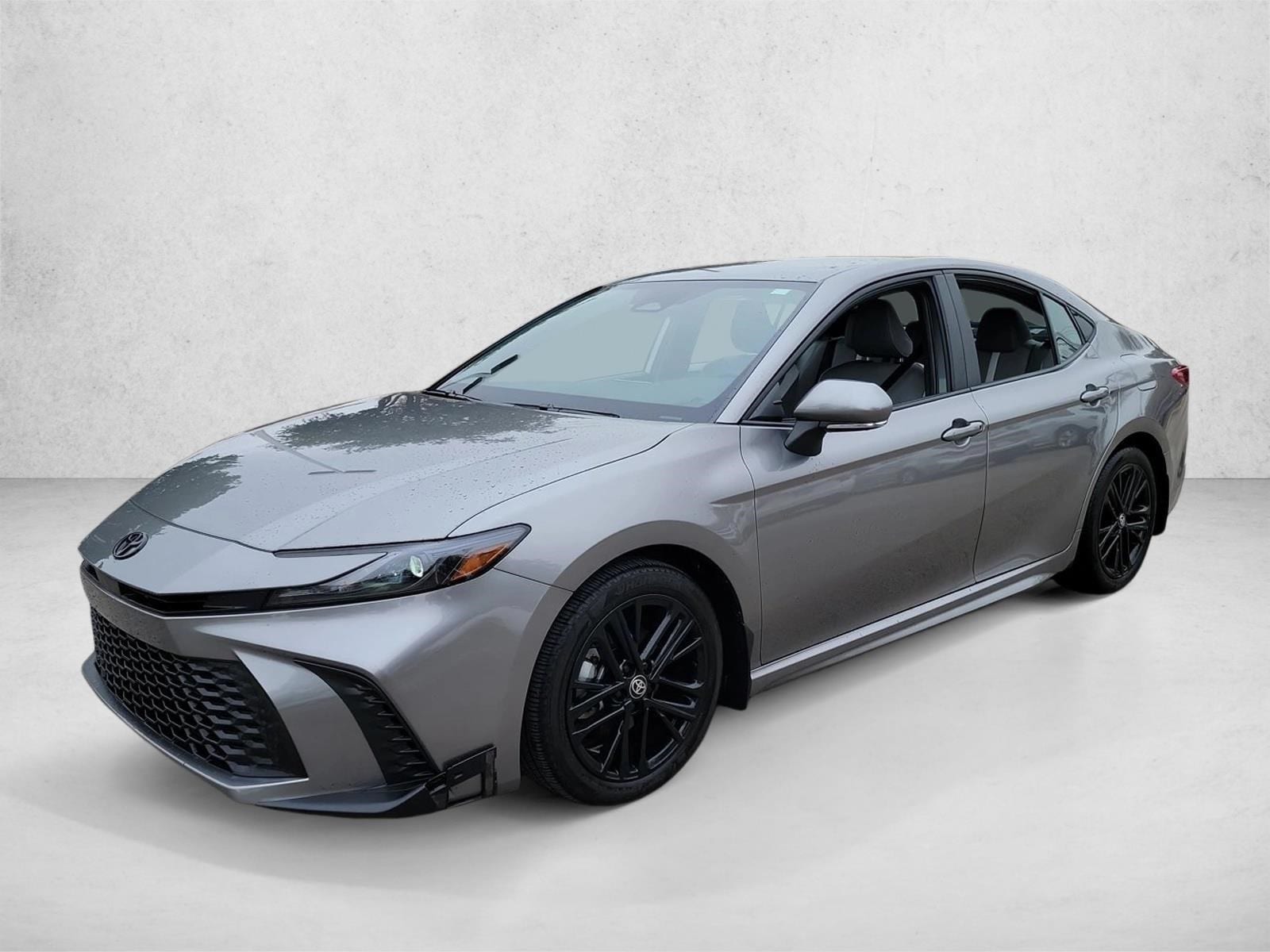 2025 Toyota Camry SE's photo