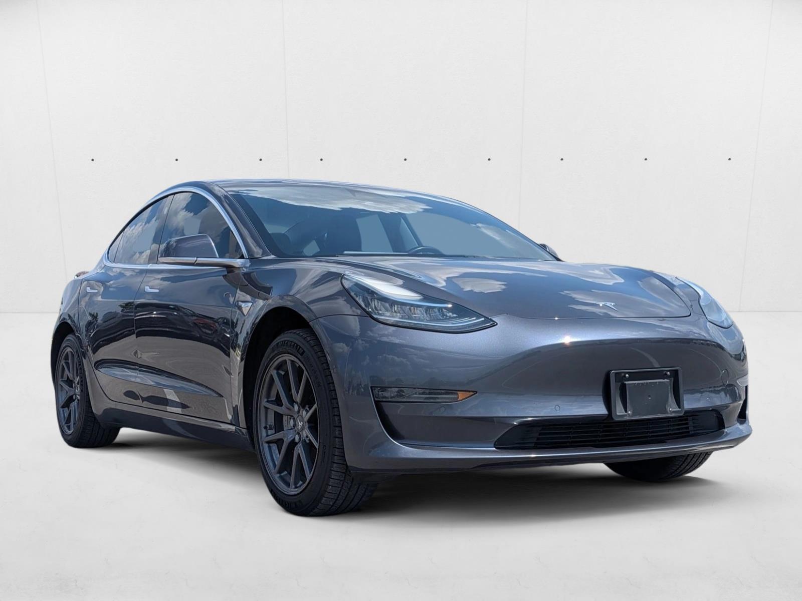 2018 Tesla Model 3 Long Range photo 3