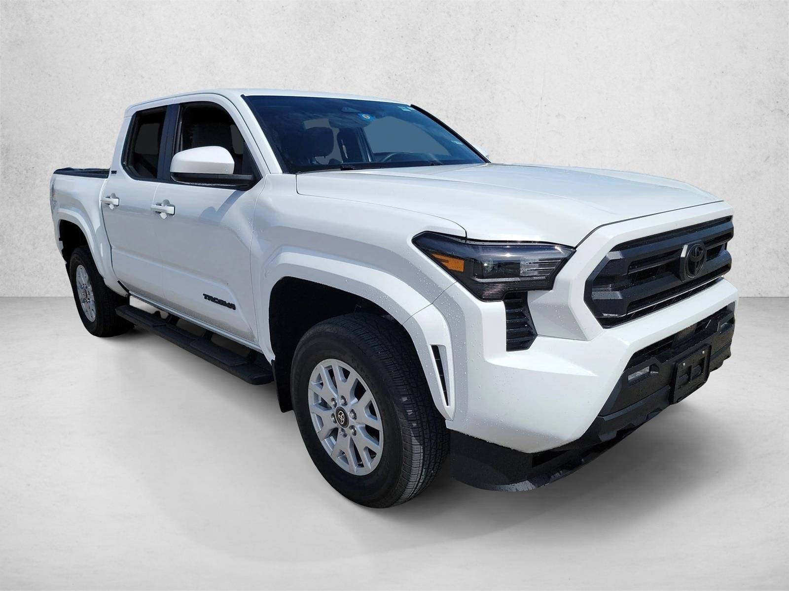 2024 Toyota Tacoma SR5 photo 3