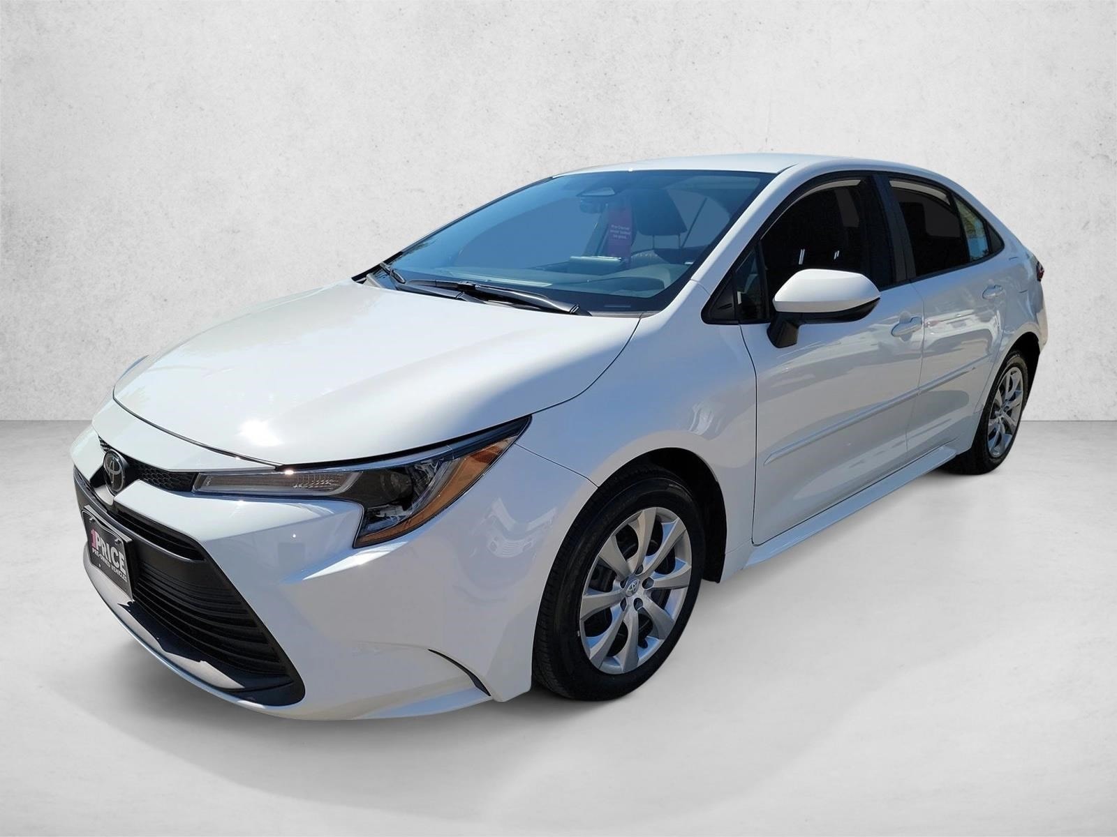 2025 Toyota Corolla LE's photo