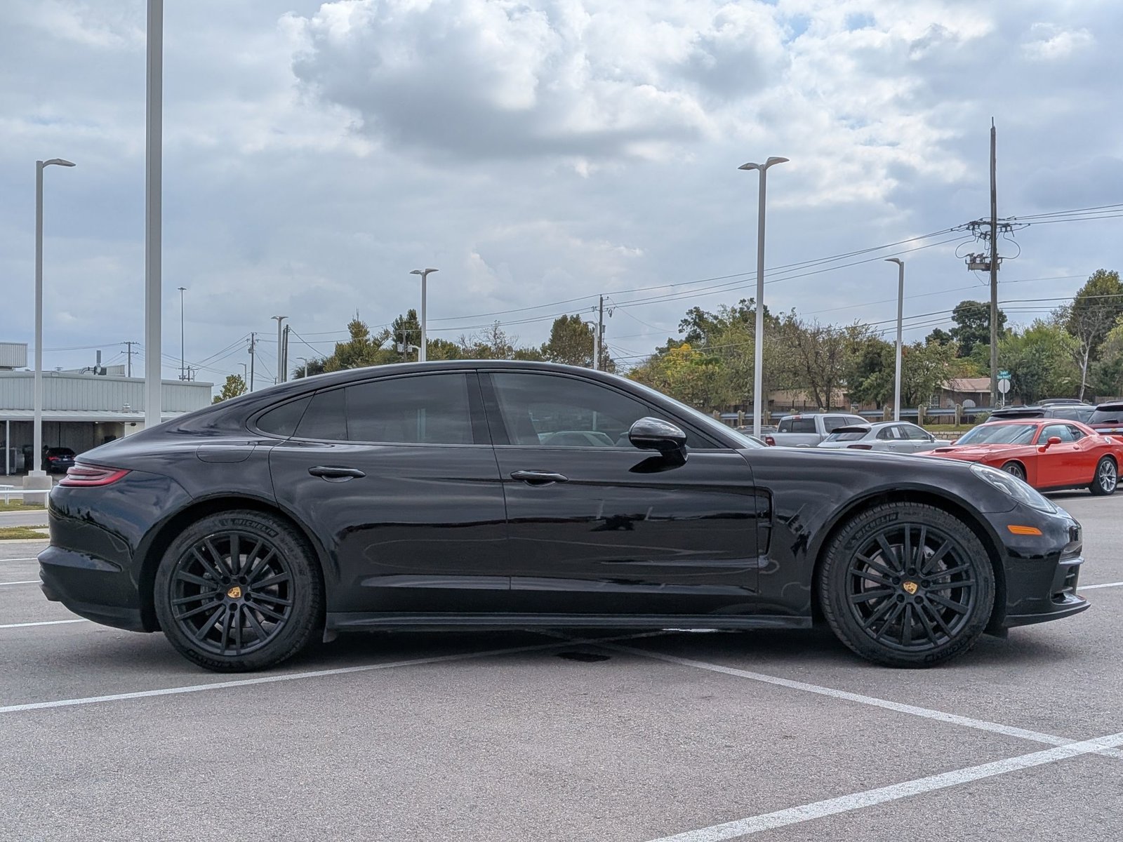 2018 Porsche Panamera Base 4 photo 4