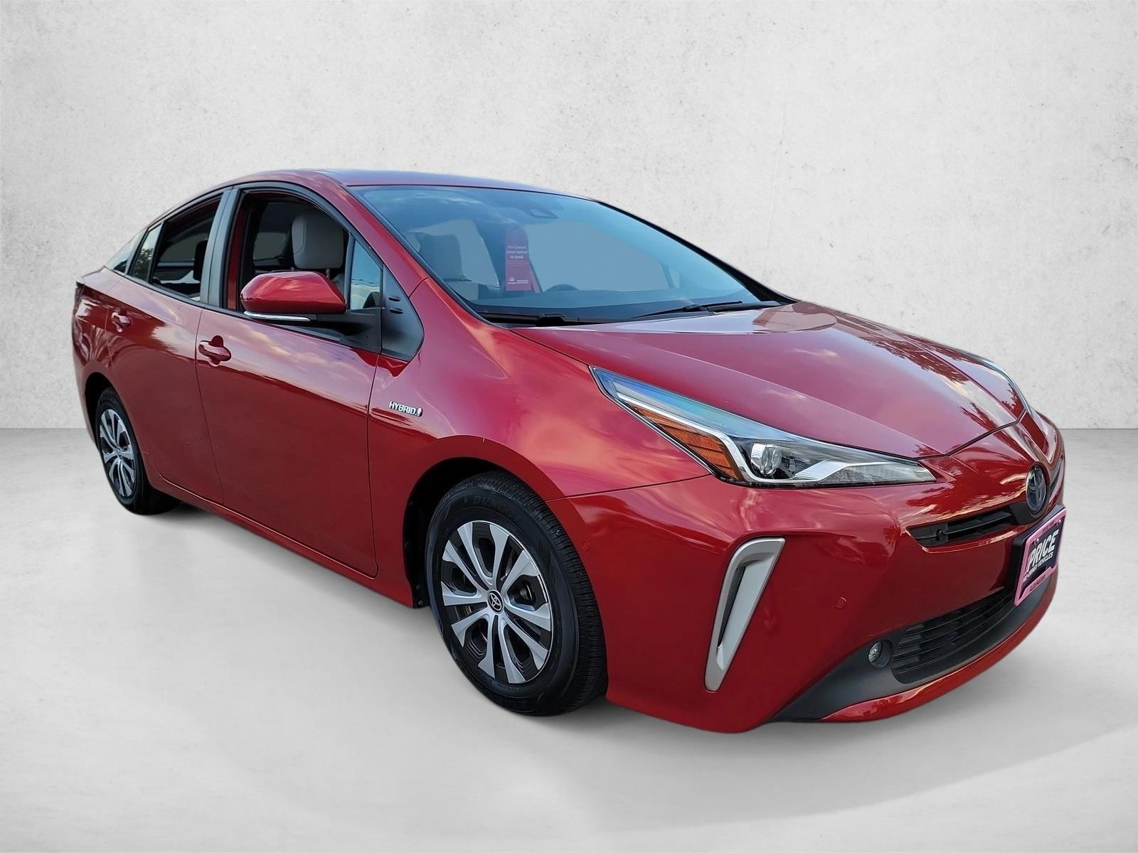 2022 Toyota Prius XLE photo 3