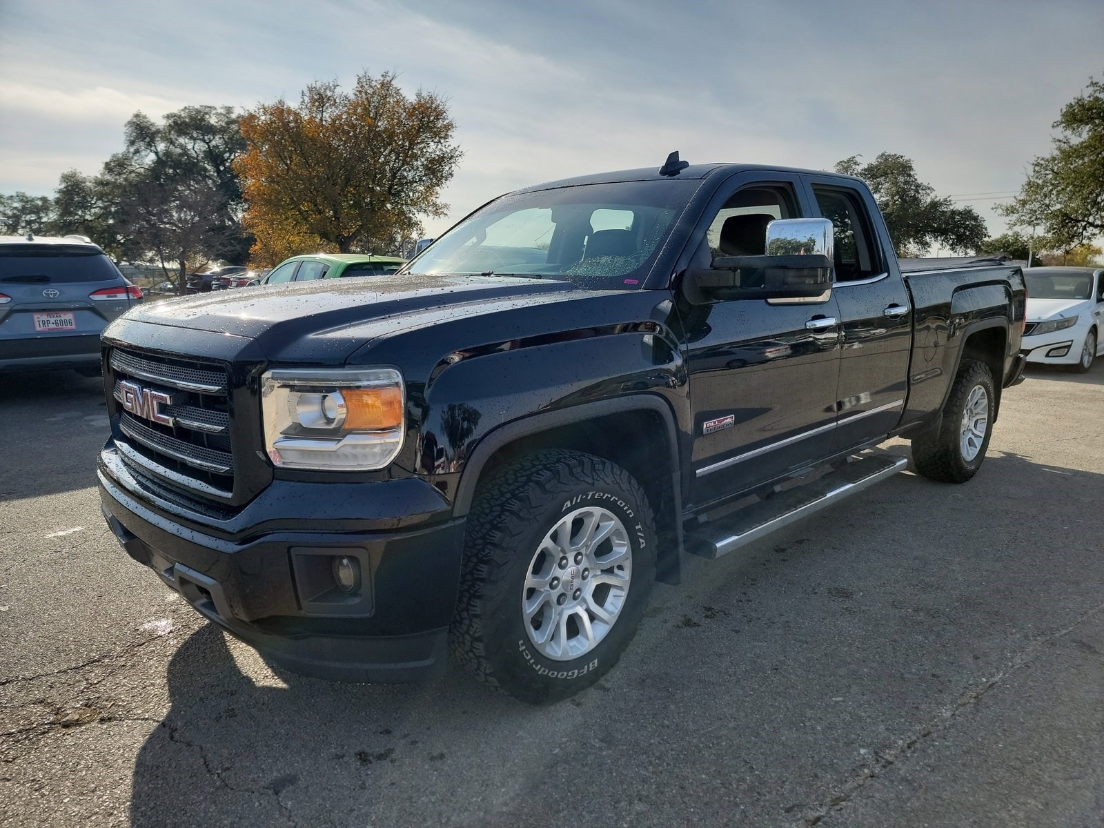 2015 GMC Sierra 1500 SLE's photo