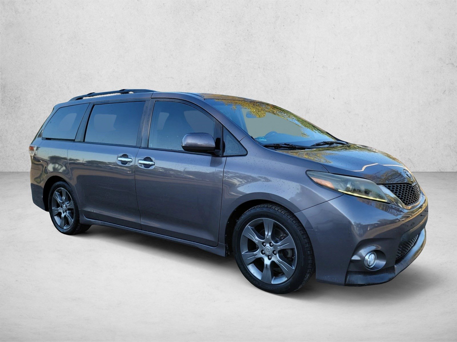 Used 2015 Toyota Sienna SE Van