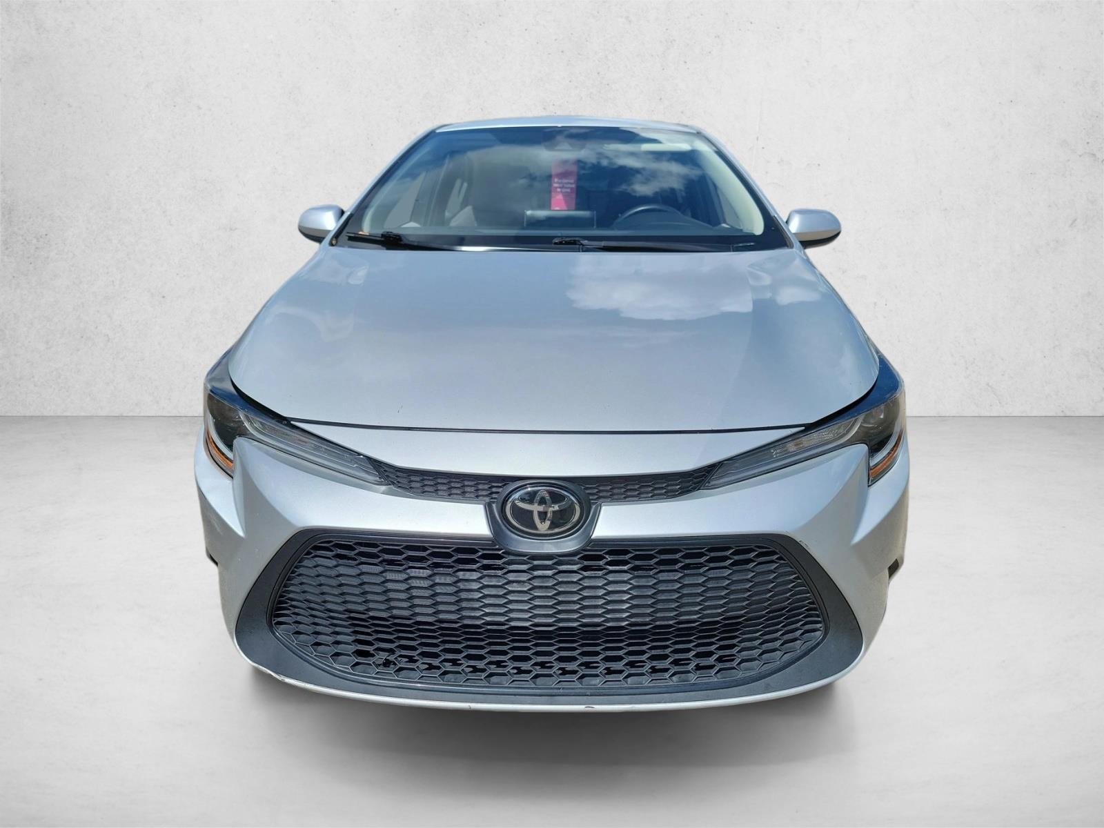 2021 Toyota Corolla LE photo 2