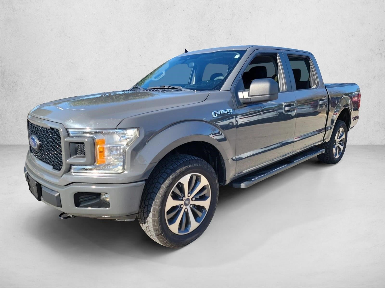 2020 Ford F-150 XL's photo