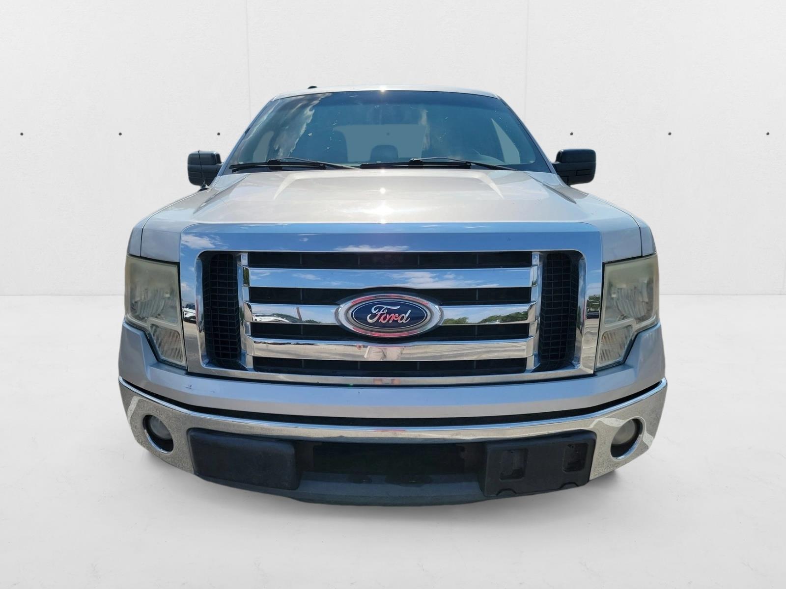2011 Ford F-150 XLT photo 2