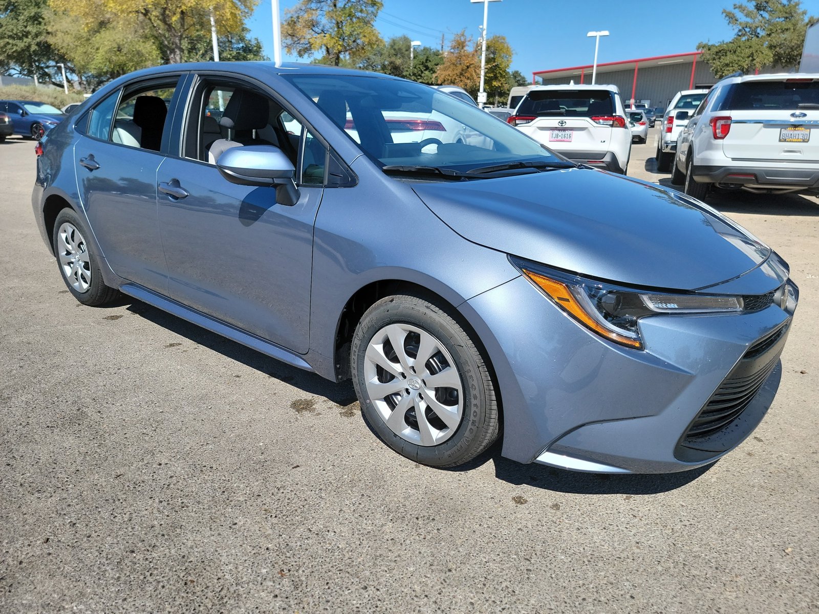 2025 Toyota Corolla LE photo 3