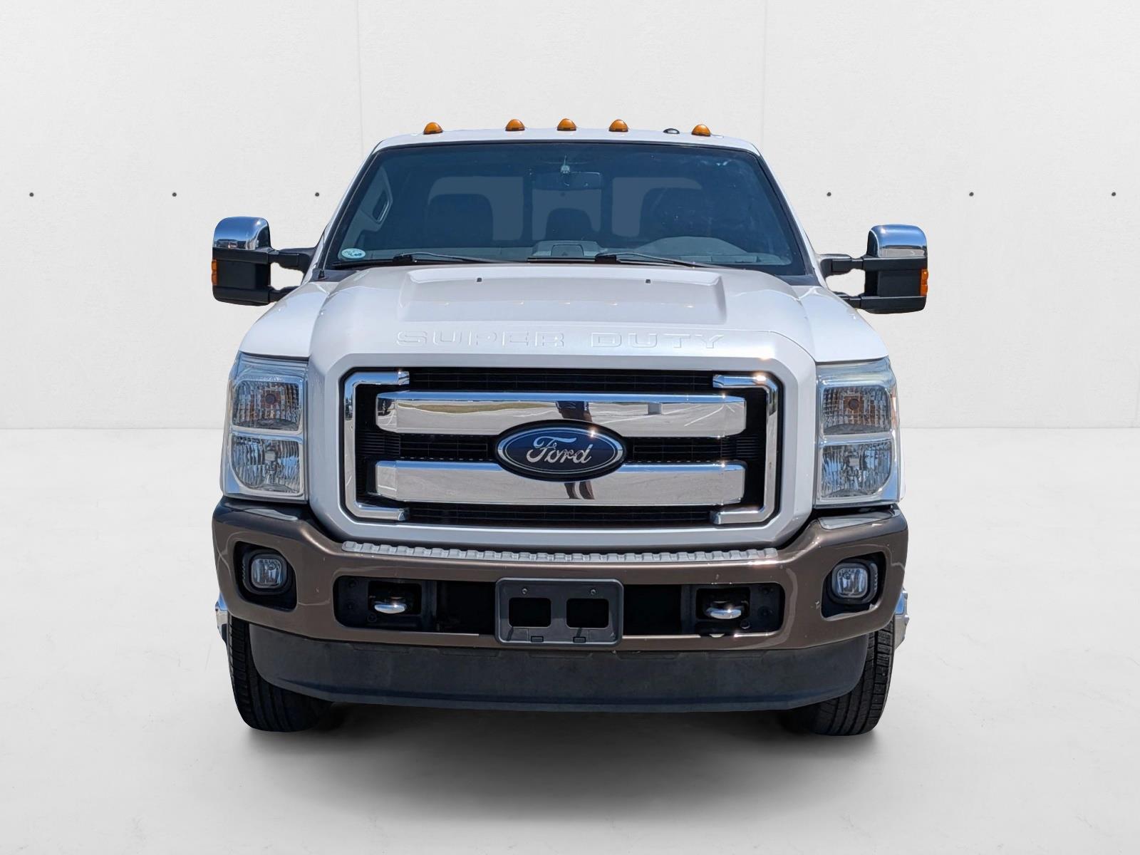2015 Ford F-350 Lariat photo 2