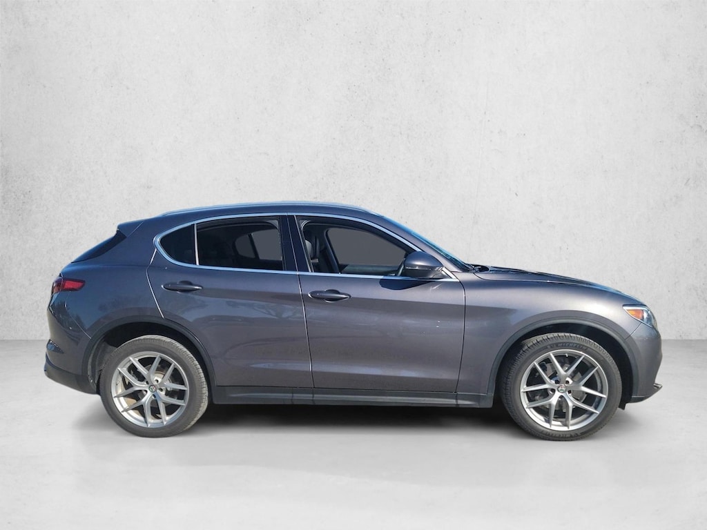 Used 2018 Alfa Romeo Stelvio SUV