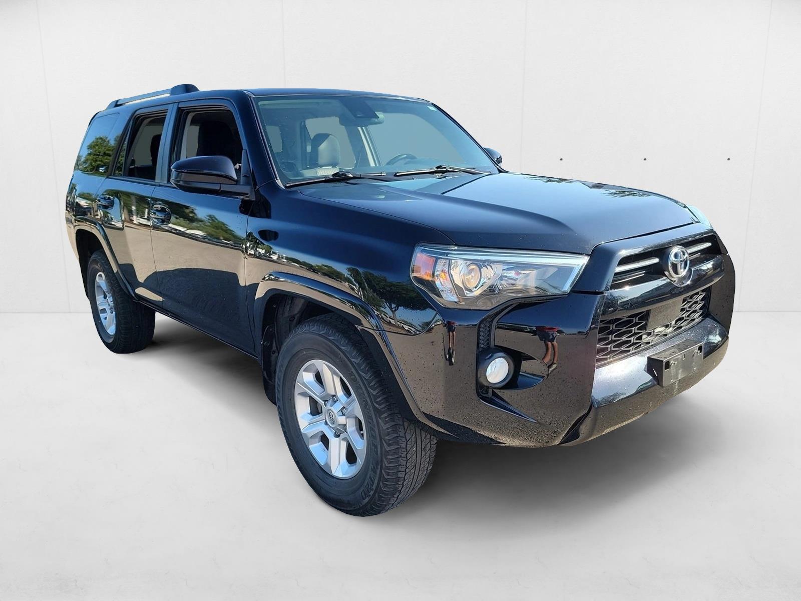 2020 Toyota 4Runner SR5 photo 2