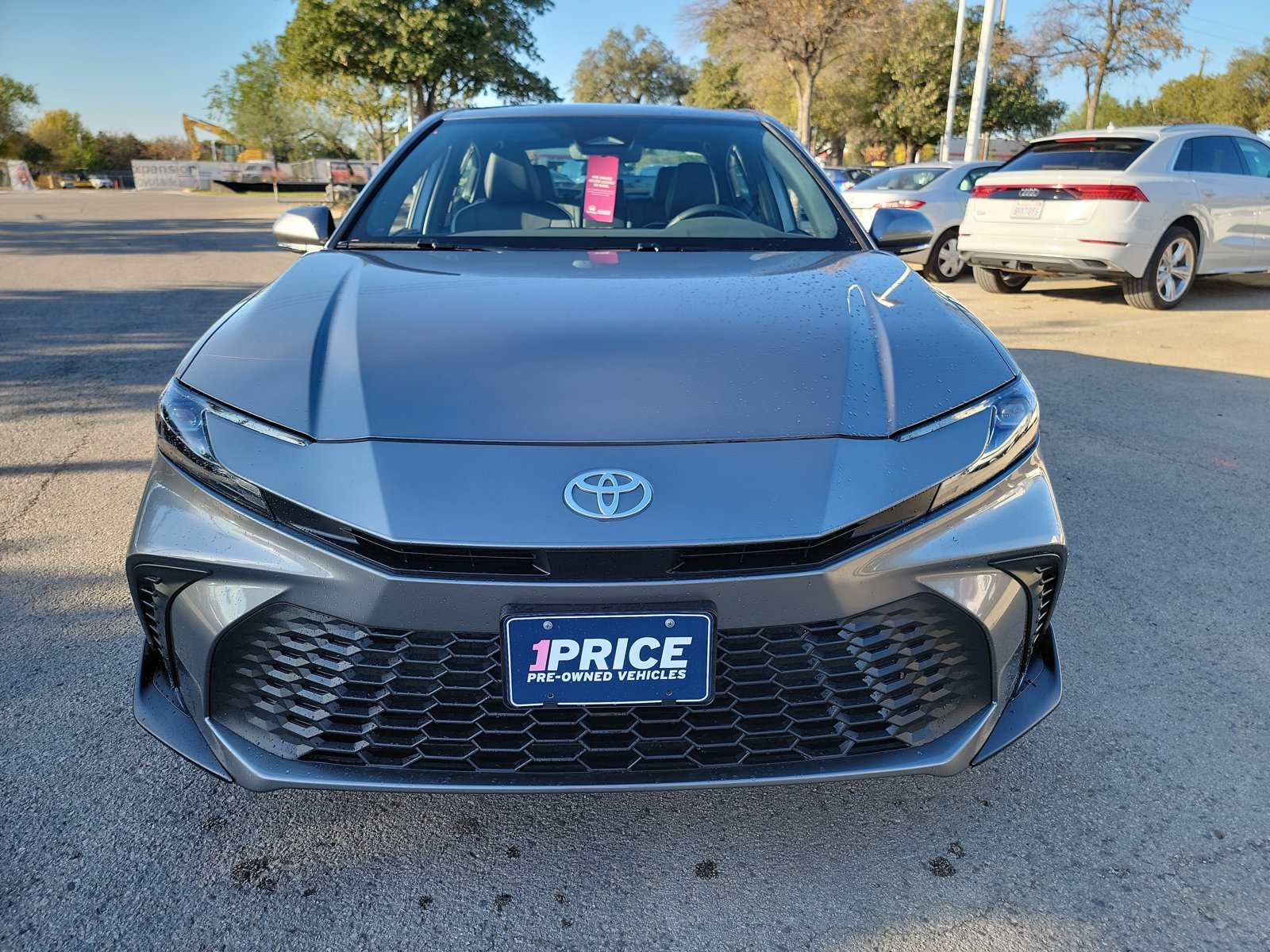 2025 Toyota Camry SE photo 2