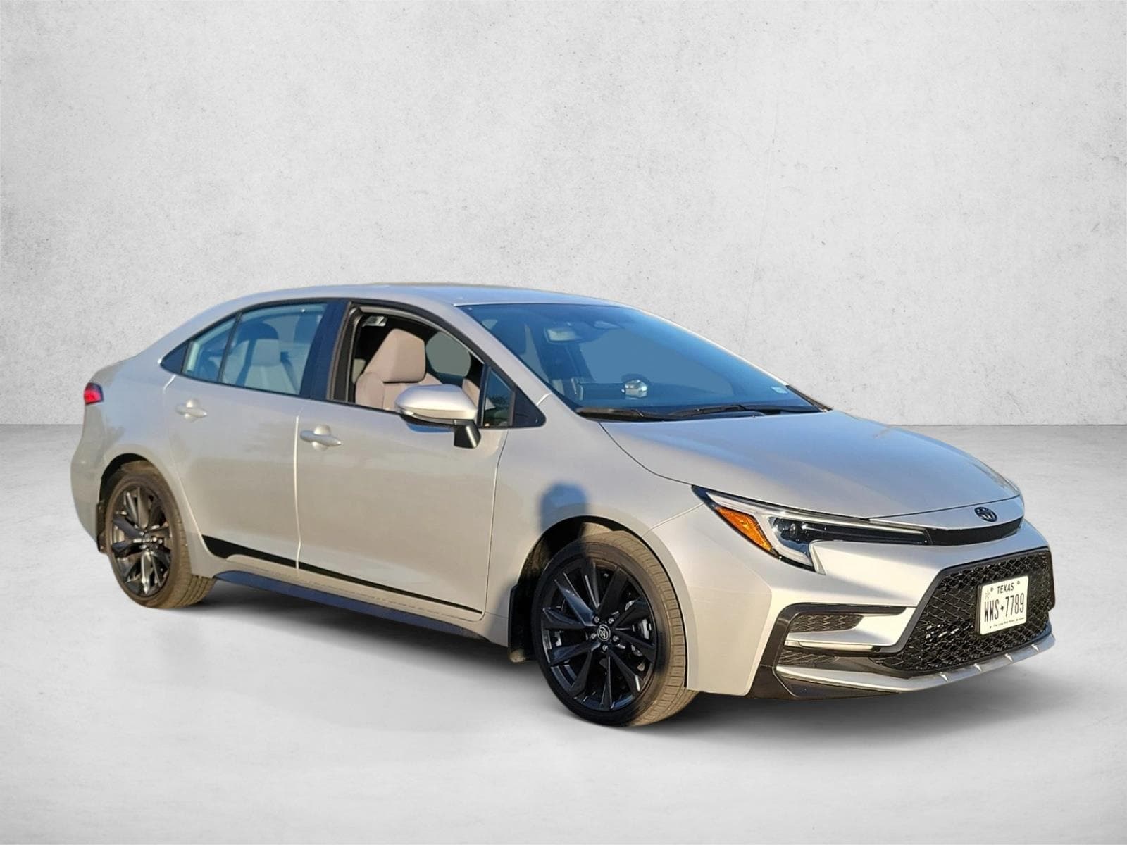 2026 Toyota Corolla SE - Photo 2