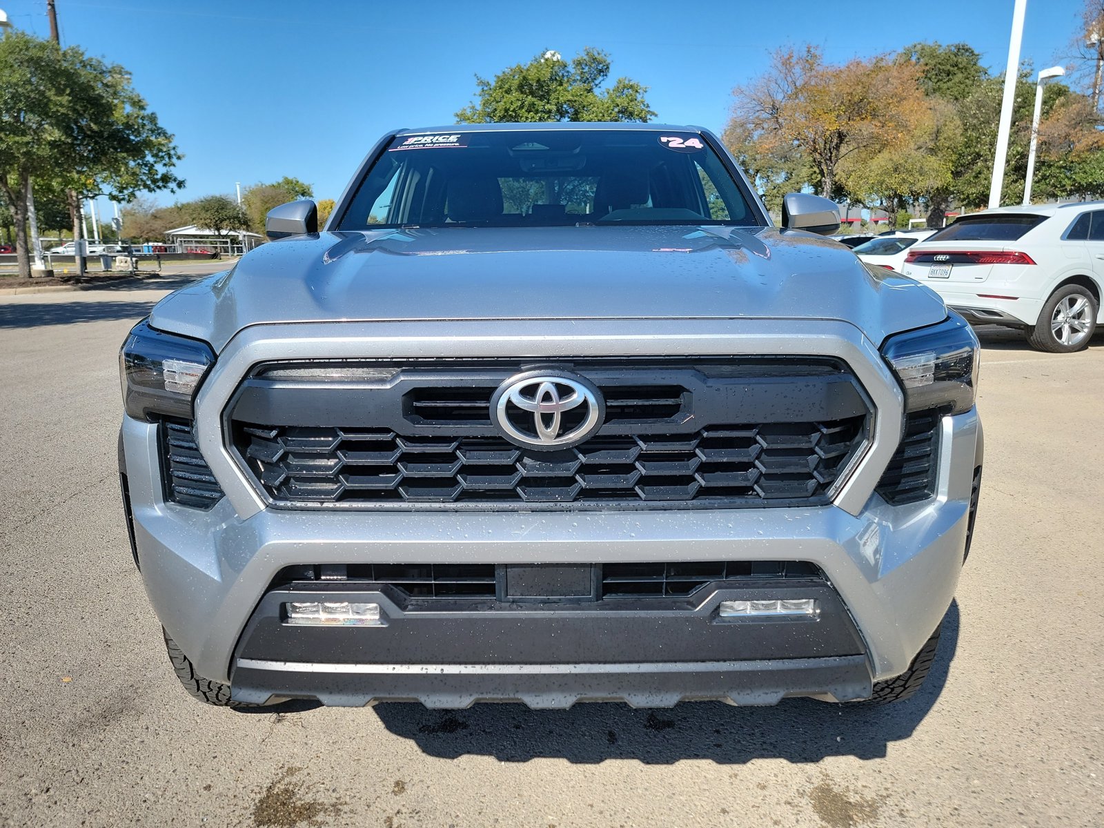2024 Toyota Tacoma TRD photo 2
